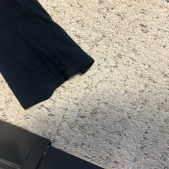 Free People size L cutout blouse in navy size L great used condition - Picture 14 of 16